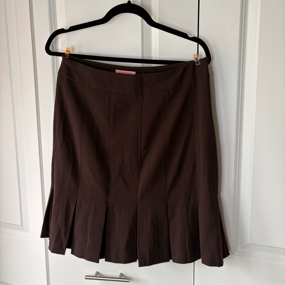 Bandolino Brown Pleated Skirt